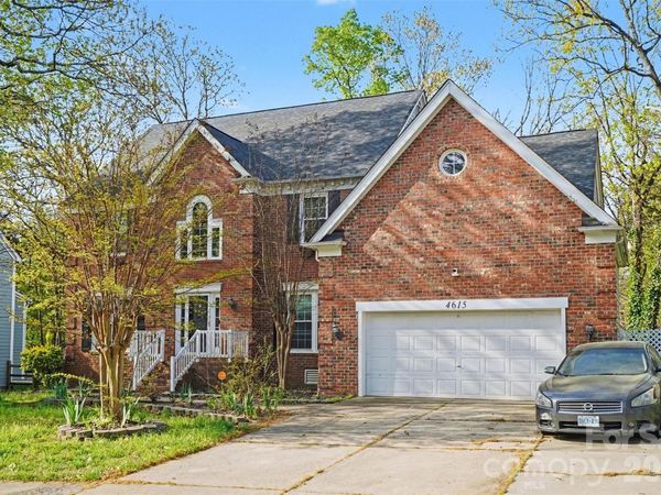 4615 Crownvista Drive , Charlotte, NC 28269