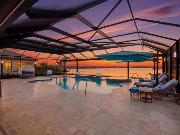 829 Hookline Circle, Loxahatchee, FL 33470