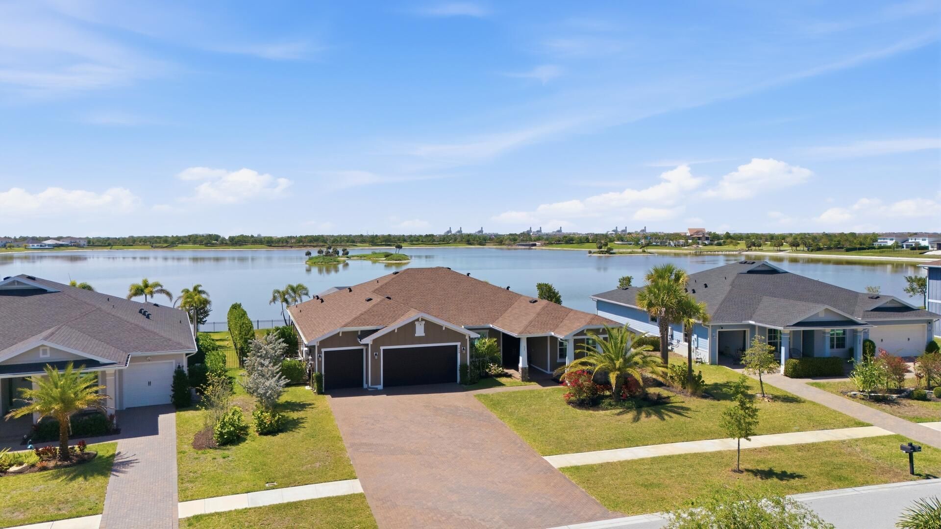 829 Hookline Circle, Loxahatchee, FL 33470 Photo