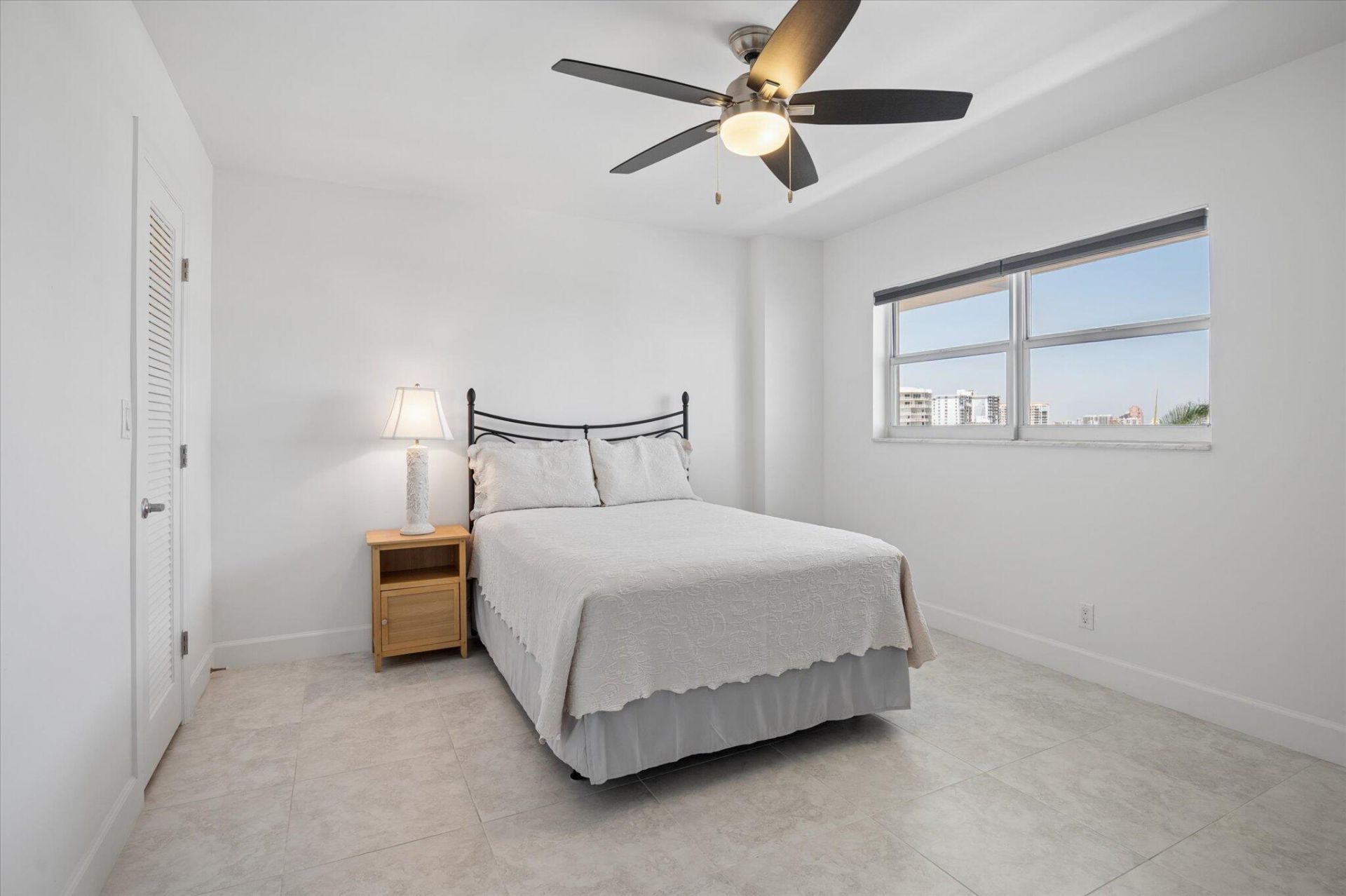 511 Bayshore Drive, Unit 802, Fort Lauderdale, FL 33304 Photo