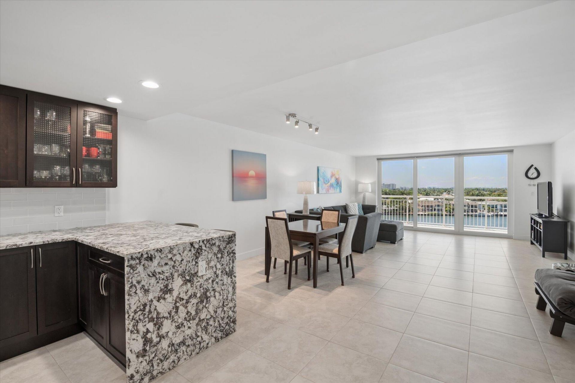 511 Bayshore Drive, Unit 802, Fort Lauderdale, FL 33304 Photo