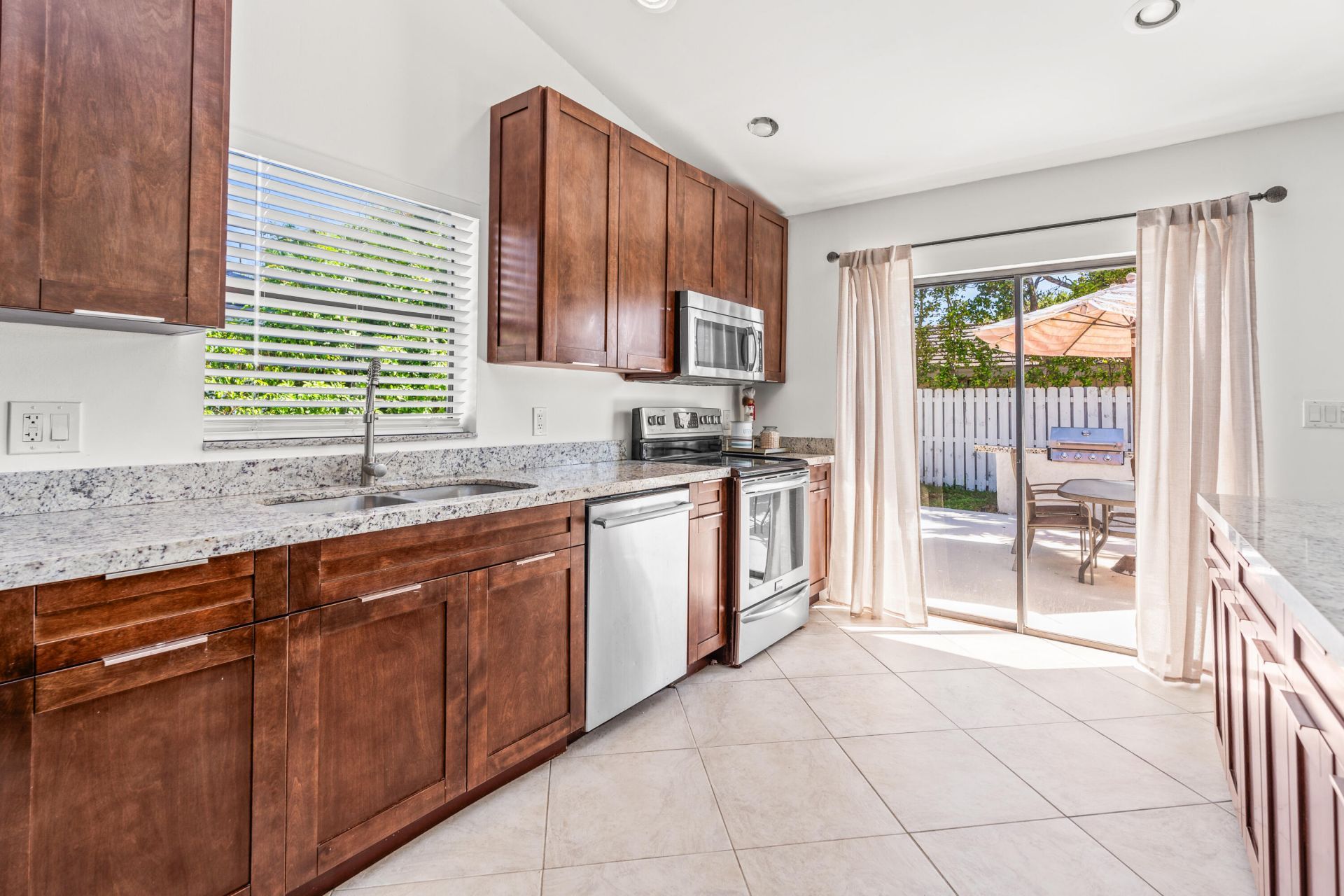 454 Prairie Rose Lane, Boca Raton, FL 33487 Photo