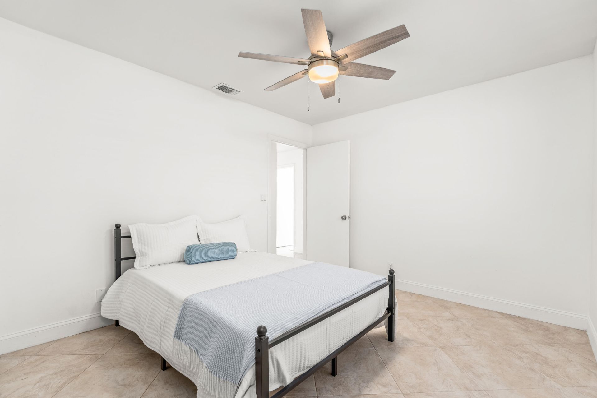 454 Prairie Rose Lane, Boca Raton, FL 33487 Photo