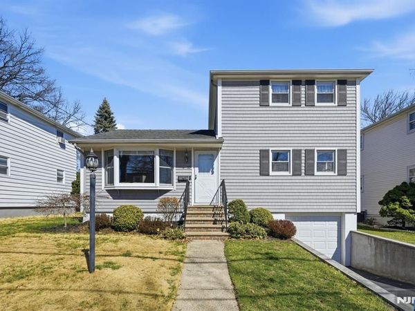 89 Larch Avenue, BOGOTA, NJ 07603