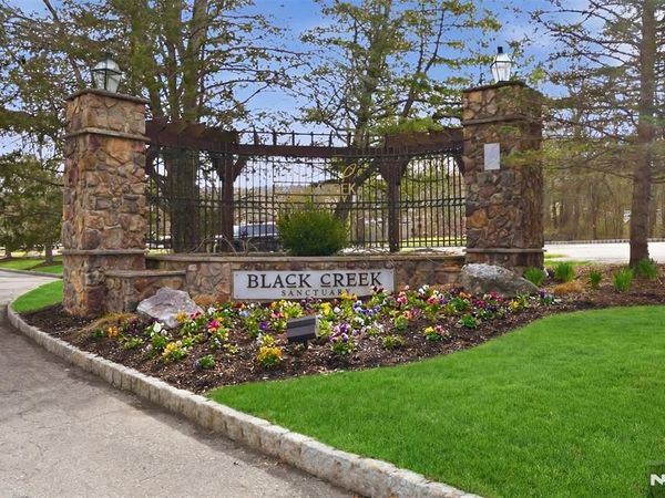 2 Pine Crescent 14, Unit 14, VERNON, NJ 07462