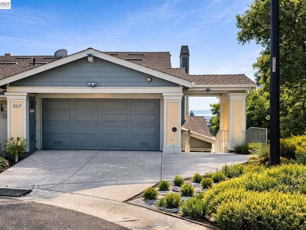 6401 Blue Rock Ct, Oakland, CA 94605