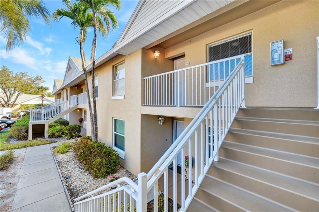 120 Pebble Shores Dr, Unit 205, Naples, FL 34110 Photo