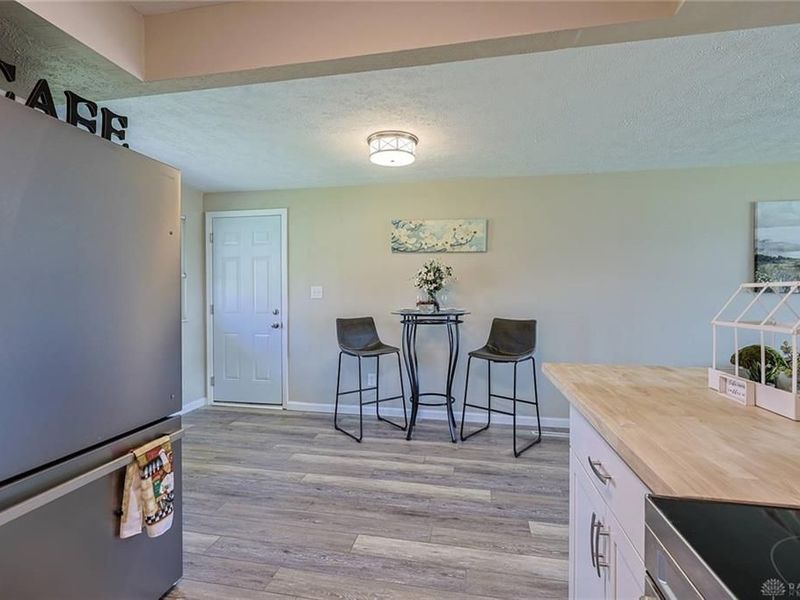 5595 Shady Oak Street, Huber Heights, OH 45424 Photo 16