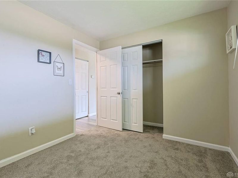 5595 Shady Oak Street, Huber Heights, OH 45424 Photo 25