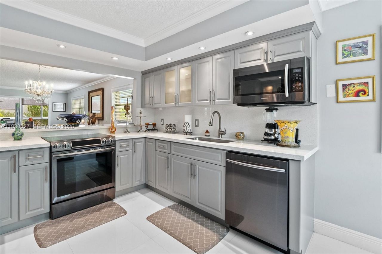 12950 SW 4th Ct , Unit 312H, Pembroke Pines, FL 33027 Photo