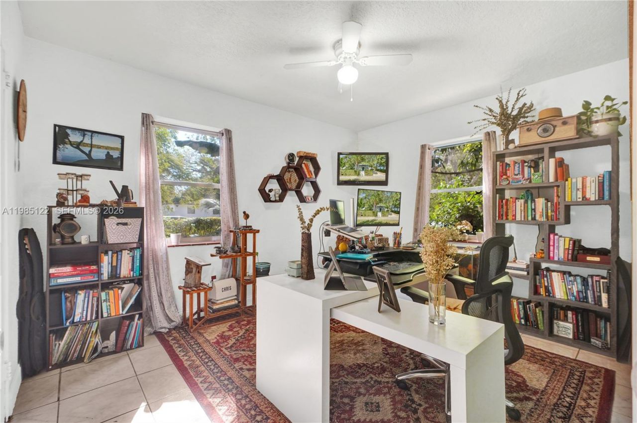 6420 SW 58th Pl, South Miami, FL 33143 Photo