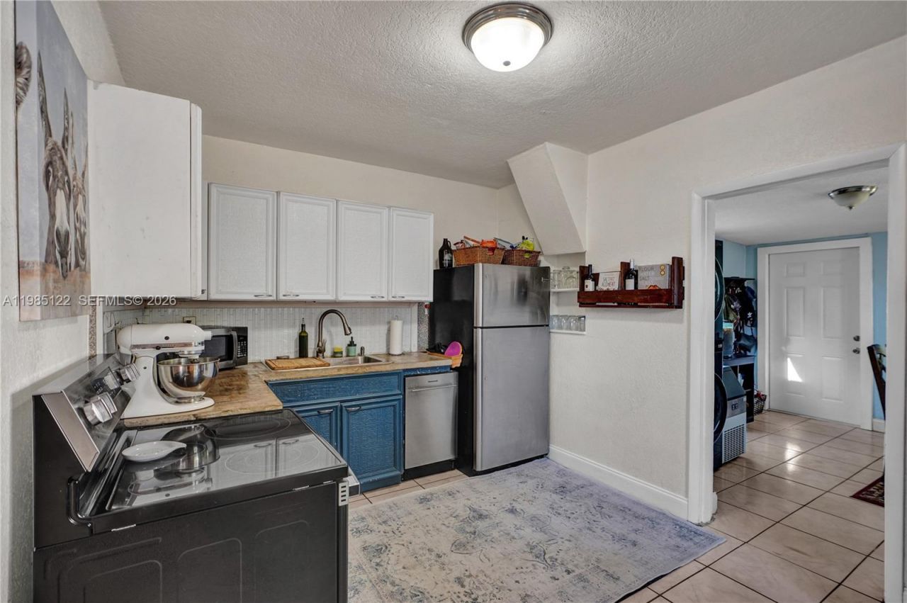 6420 SW 58th Pl, South Miami, FL 33143 Photo