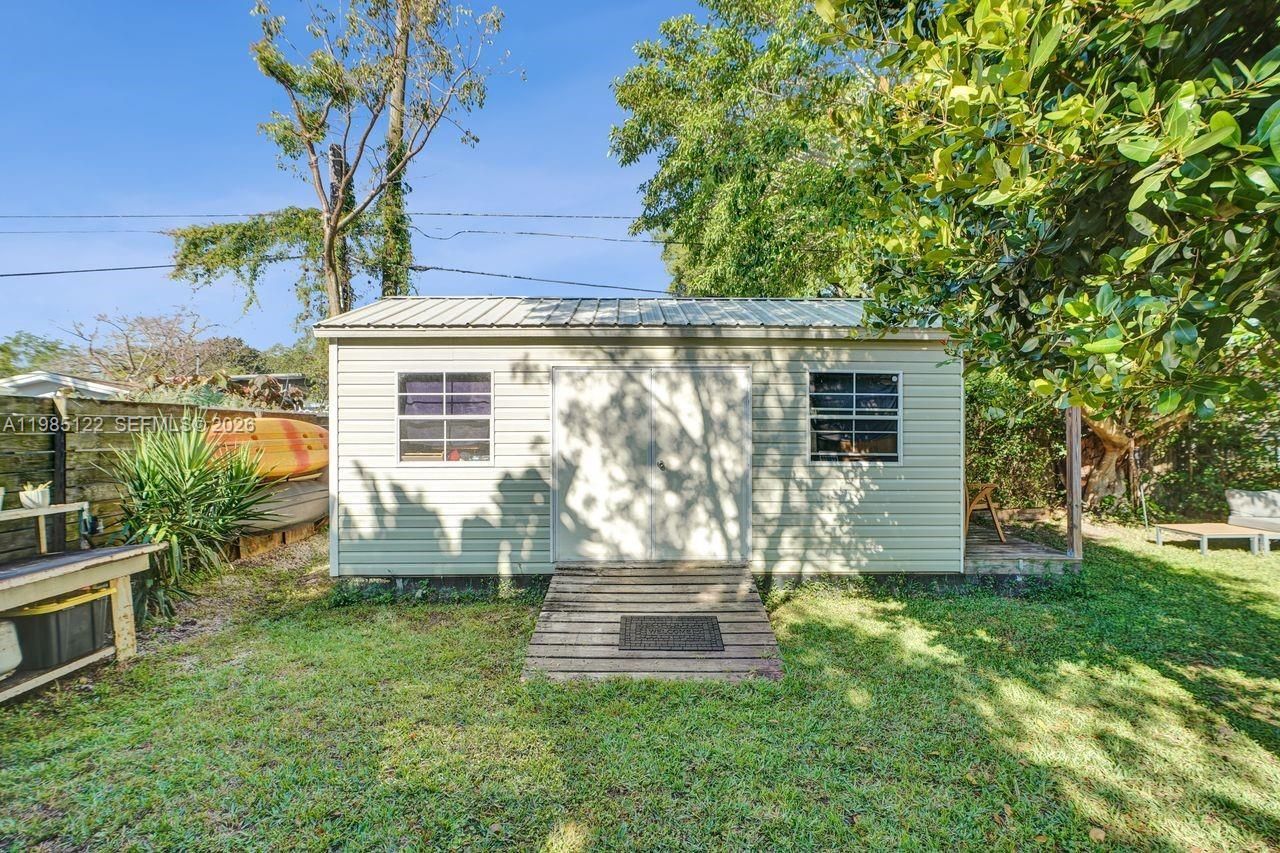 6420 SW 58th Pl, South Miami, FL 33143 Photo