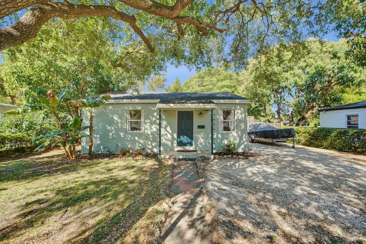 6420 SW 58th Pl, South Miami, FL 33143 Photo