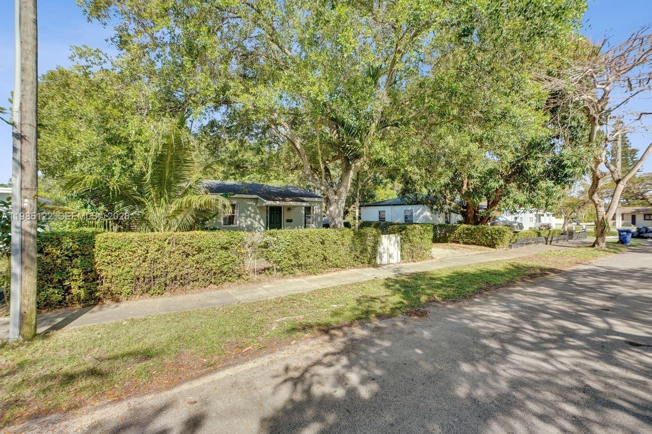 6420 SW 58th Pl, South Miami, FL 33143 Photo