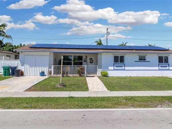 10941 SW 180th St , Miami, FL 33157