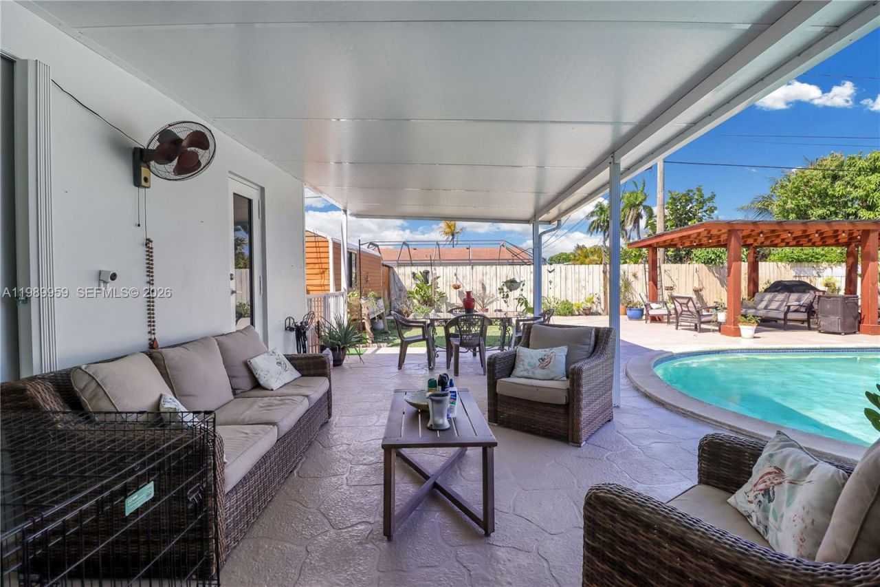 10941 SW 180th St , Miami, FL 33157 Photo