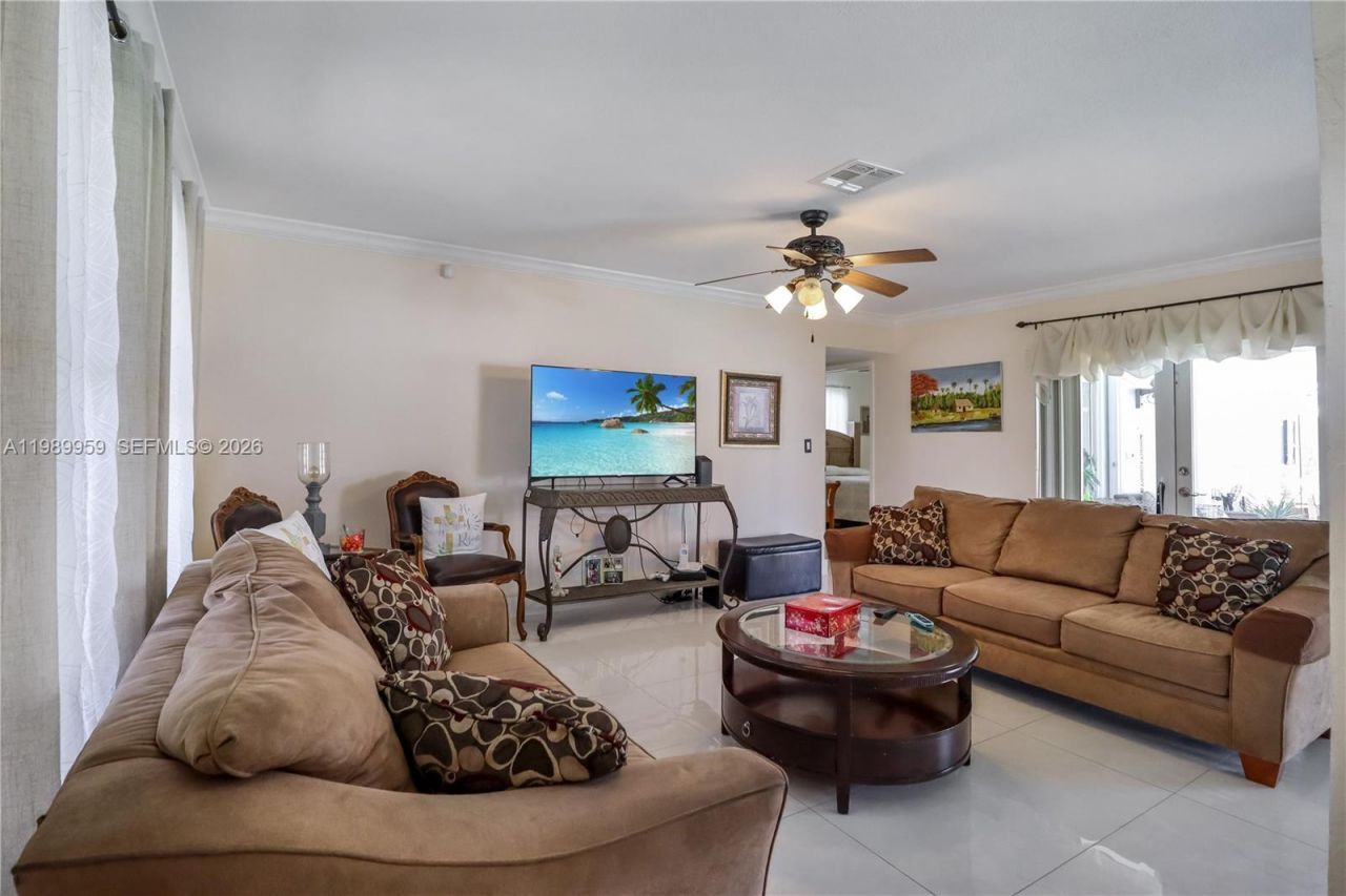 10941 SW 180th St , Miami, FL 33157 Photo