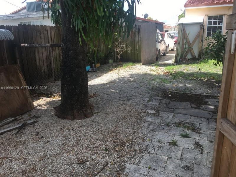 625 E 8th Ct , Hialeah, FL 33010 Photo