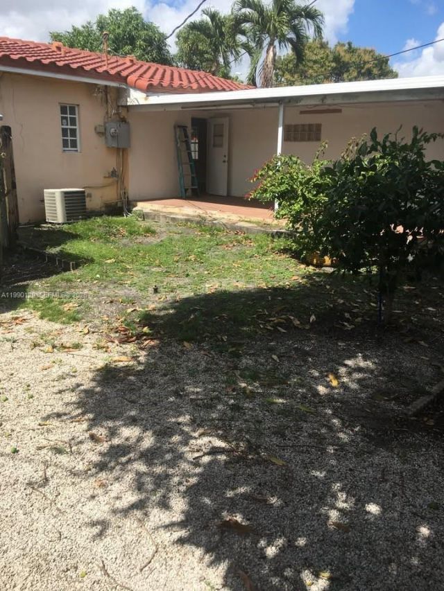 625 E 8th Ct , Hialeah, FL 33010 Photo