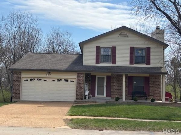 520 May Valley Drive, Fenton, MO 63026