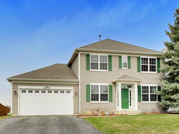 2775 Liberty Lakes Boulevard , Wauconda, IL 60084