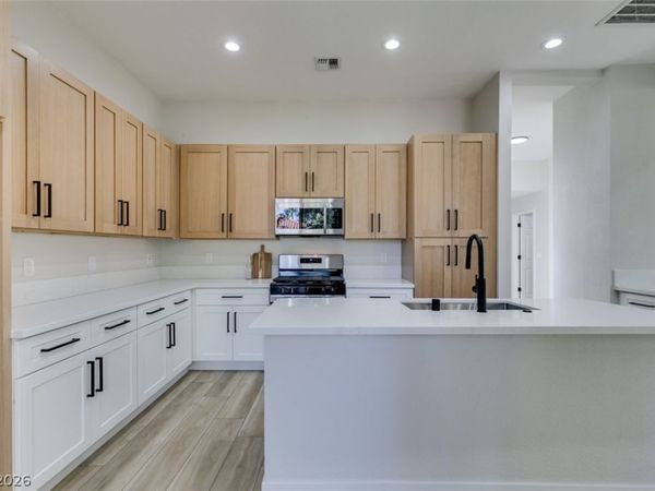 2784 Cape Hope Way, Las Vegas, NV 89121