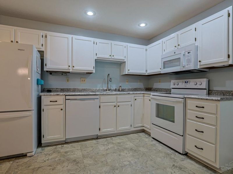 3703 W Galbraith Road, Cincinnati, OH 45247 Photo 16