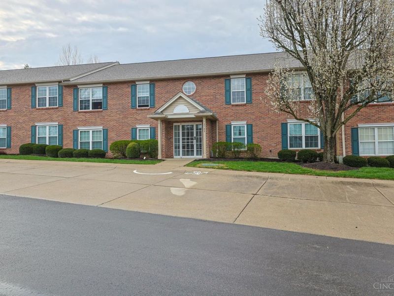 3703 W Galbraith Road, Cincinnati, OH 45247 Photo 3