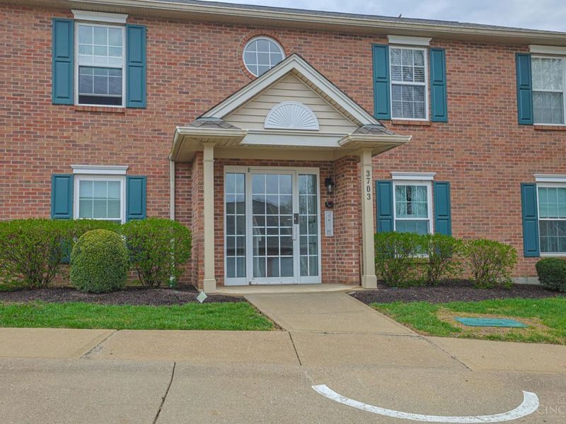 3703 W Galbraith Road, Cincinnati, OH 45247 Photo 4