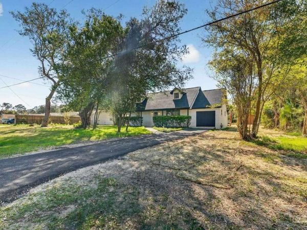 2015 Americus Ave, Pensacola, FL 32507