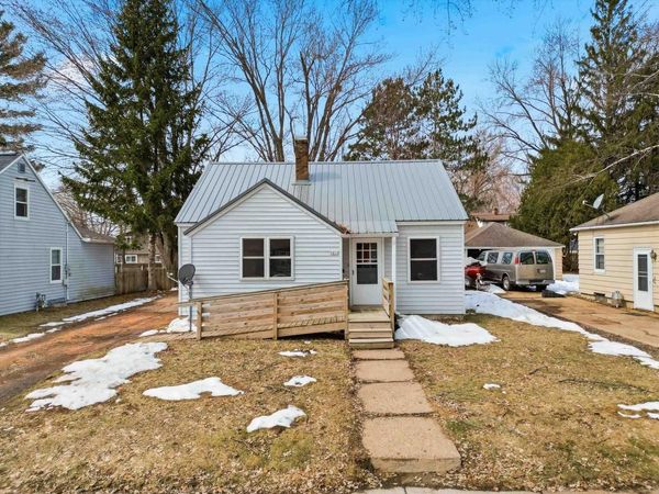 1012 S SEVERNS AVENUE, Marshfield, WI 54449