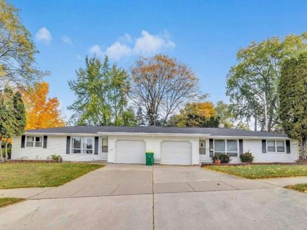 1376 KELLOGG STREET, Green Bay, WI 54303