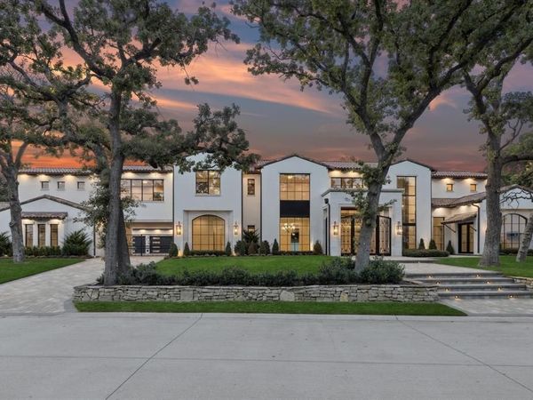 1609 Meandering Way Drive , Westlake, TX 76262