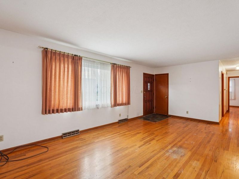 5575 Karl Road, Columbus, OH 43229 Photo 12