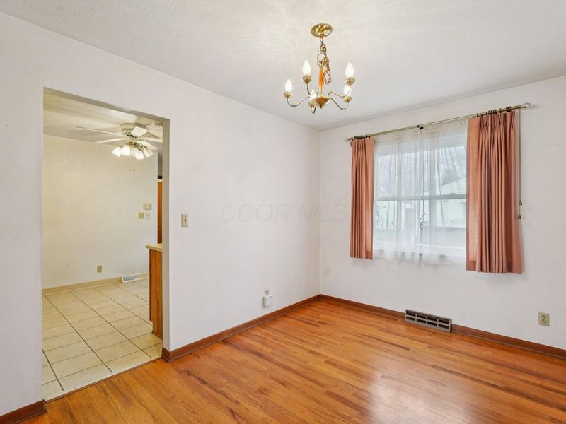 5575 Karl Road, Columbus, OH 43229 Photo 14