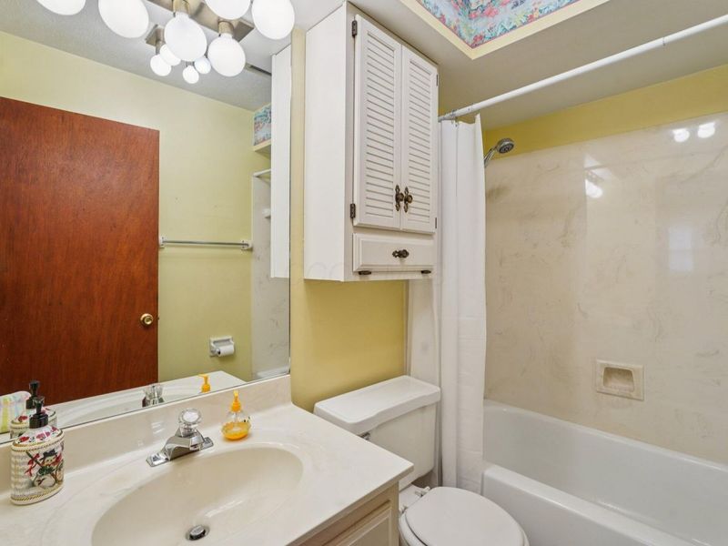 5575 Karl Road, Columbus, OH 43229 Photo 23