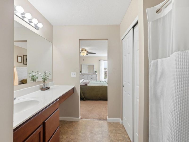 26 Burroughs Drive, Ashville, OH 43103 Photo 23