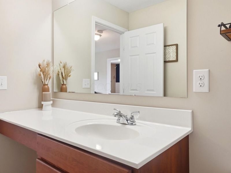 26 Burroughs Drive, Ashville, OH 43103 Photo 31