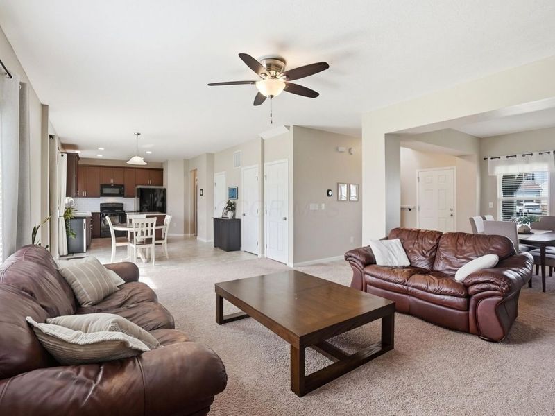 26 Burroughs Drive, Ashville, OH 43103 Photo 5