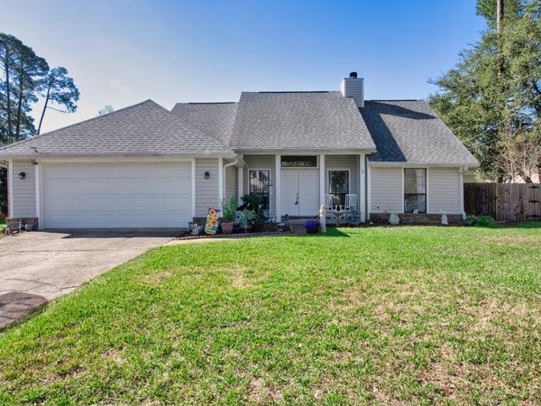 424 Northampton Circle, Fort Walton Beach, FL 32547