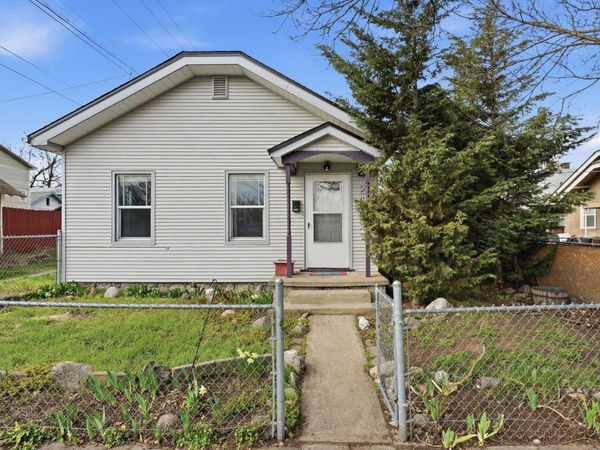 2415 N Adams St, Spokane, WA 99025