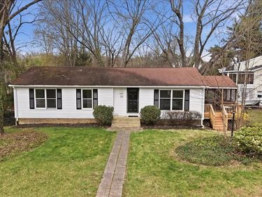 126 APPLEWOOD COURT, HAMILTON, VA 20158