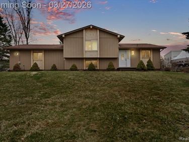 1365 Thistelridge, Holly Twp, MI 48442