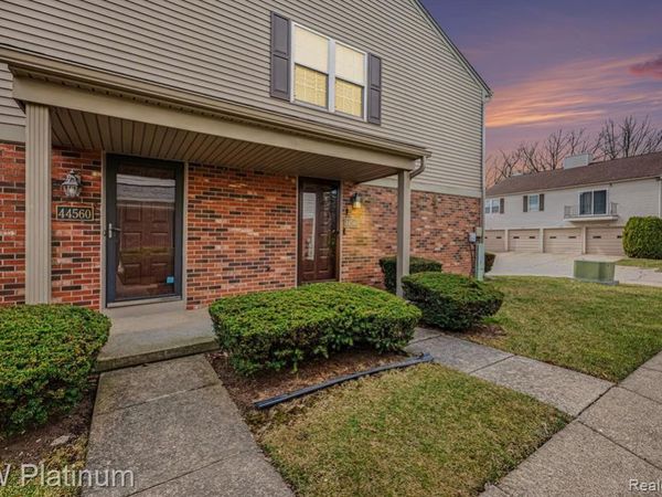 44566 N Bunker Hill Drive, Clinton Twp, MI 48038