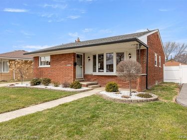 20025 Valera Street, St. Clair Shores, MI 48080
