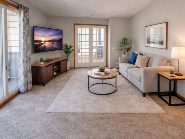 2110 Ridge Drive, Unit 32, Saint Louis Park, MN 55416