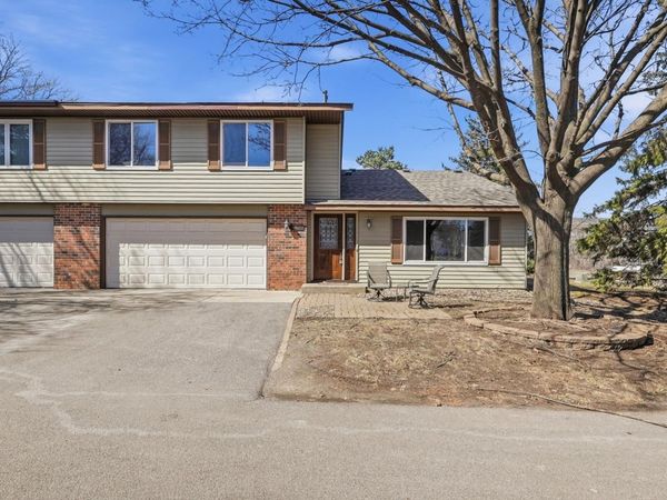 1811 Knox Drive, Burnsville, MN 55337