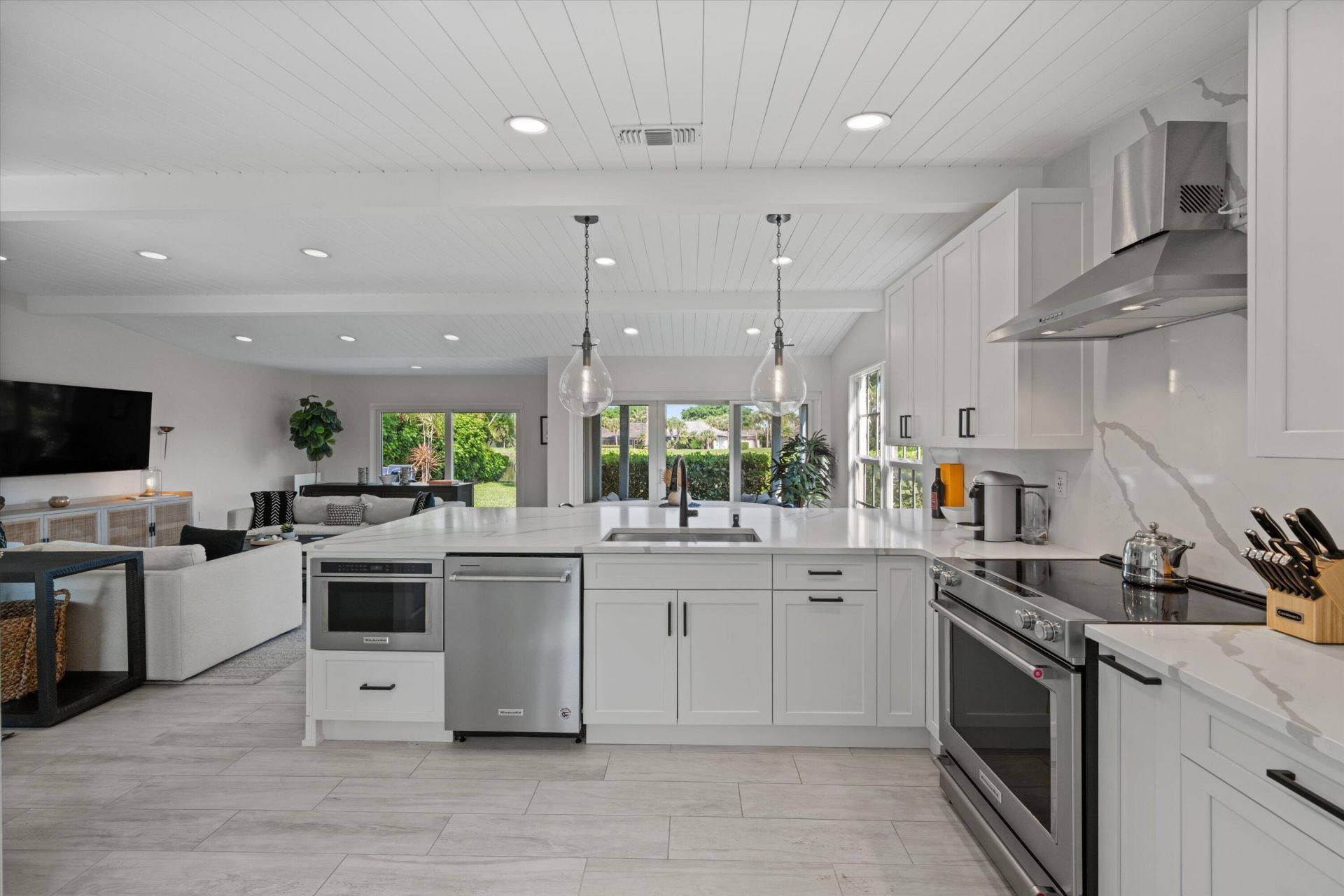 2235 Las Brisas Court, Wellington, FL 33414 Photo