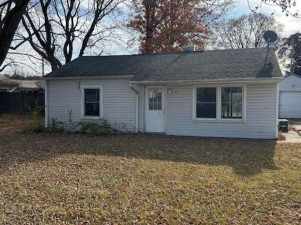 17122 10TH Avenue N, East Moline, IL 61244